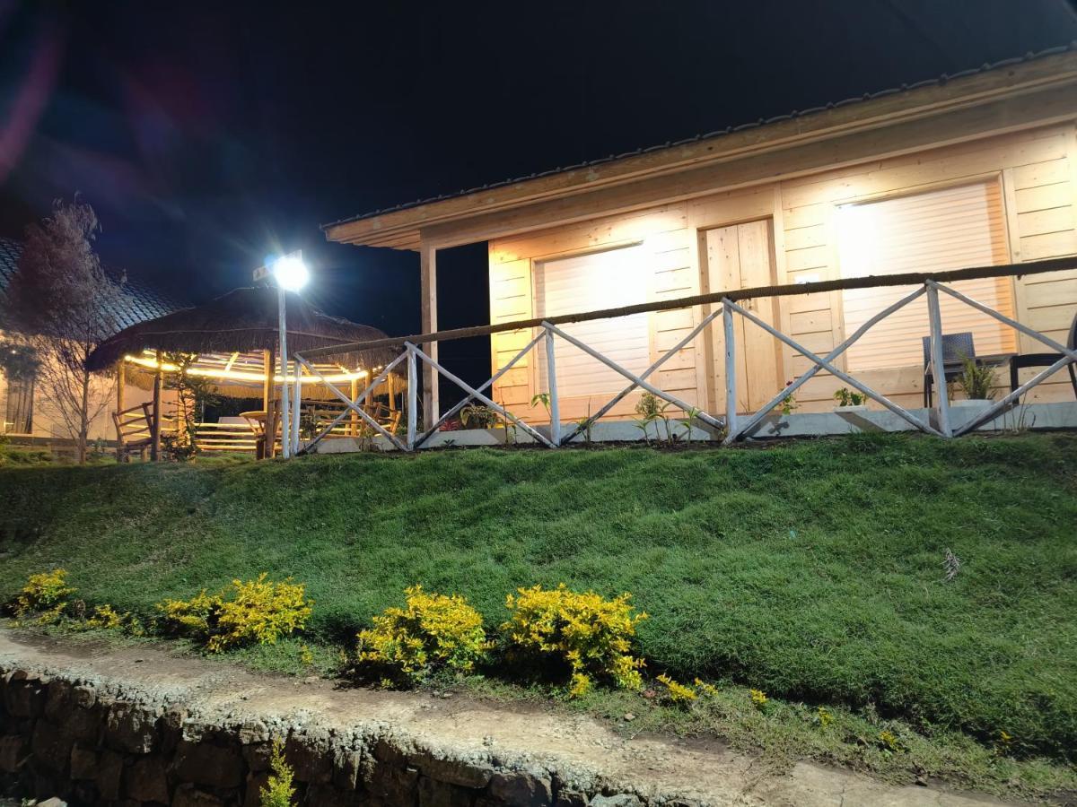 Happy Holidays Resort Kanthalloor Ngoại thất bức ảnh