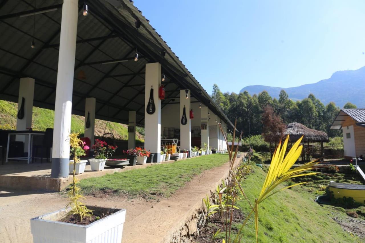 Happy Holidays Resort Kanthalloor Ngoại thất bức ảnh