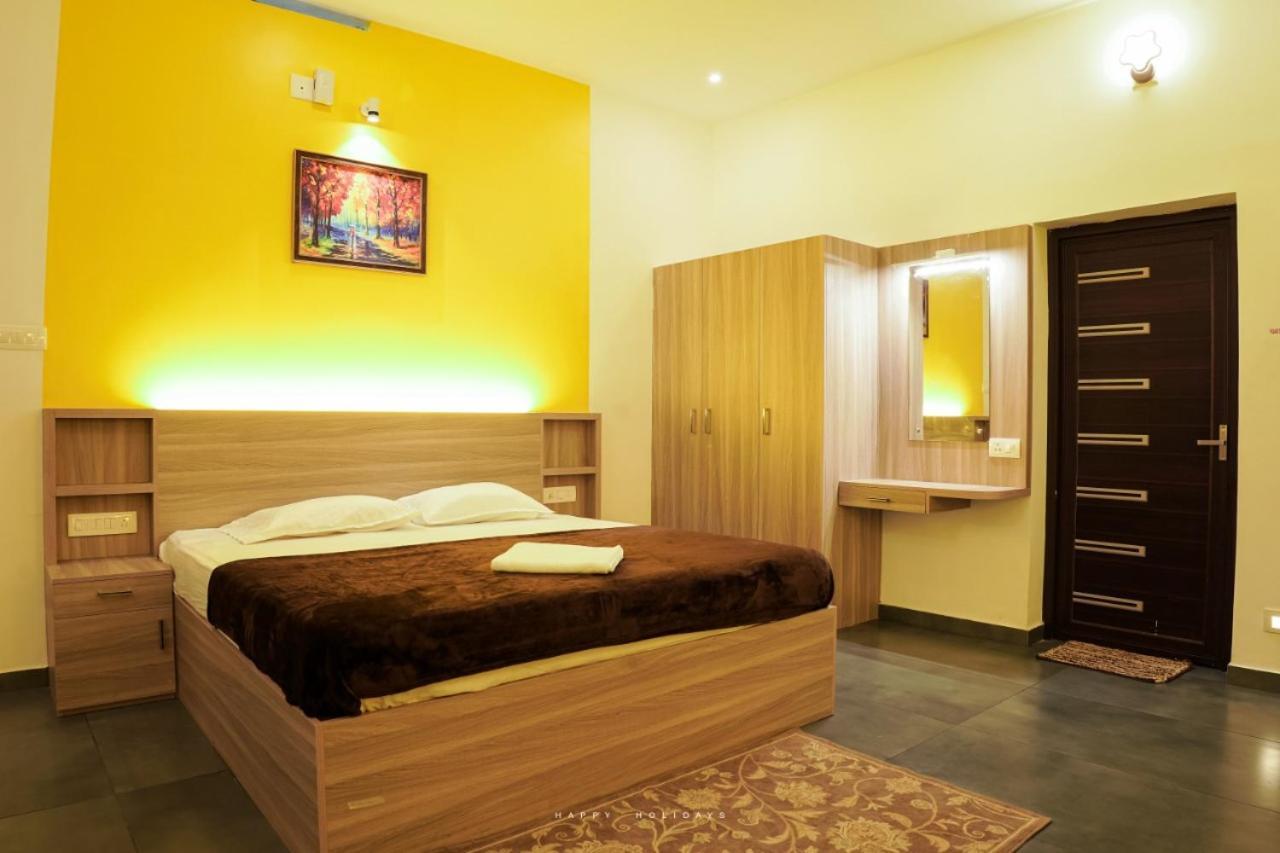 Happy Holidays Resort Kanthalloor Ngoại thất bức ảnh
