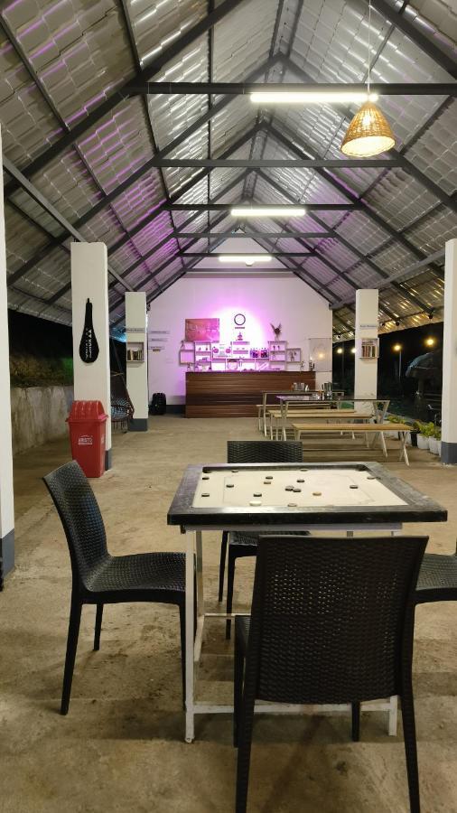 Happy Holidays Resort Kanthalloor Ngoại thất bức ảnh