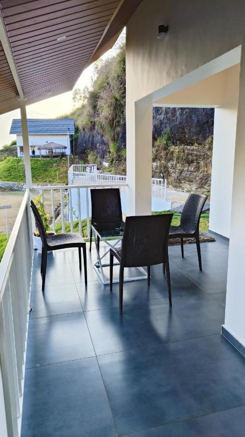 Happy Holidays Resort Kanthalloor Ngoại thất bức ảnh